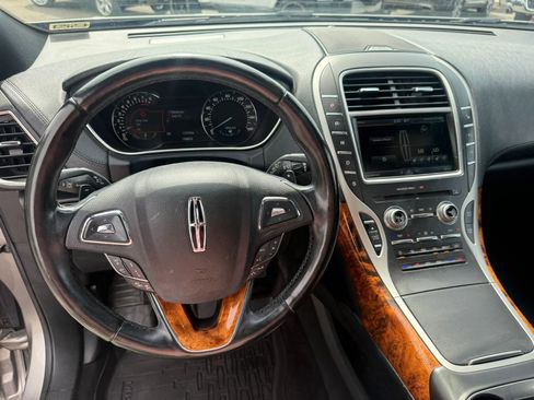 Used 2016 Lincoln MKX Reserve w/ Technology Package image 18