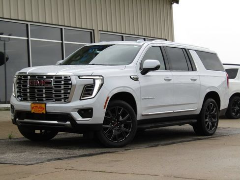 New 2026 GMC Yukon XL Denali w/ Advanced Technology Package AWD/4WD image 11