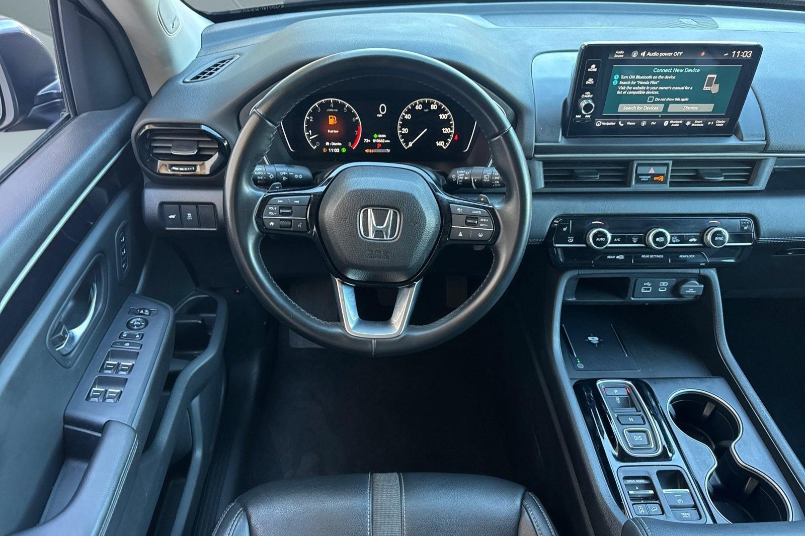 Certified 2025 Honda Pilot Touring image 31
