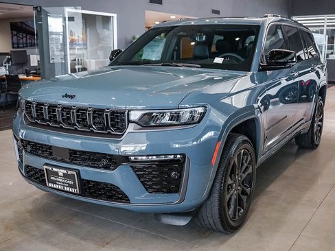 New 2026 Jeep Grand Cherokee L Limited image 1