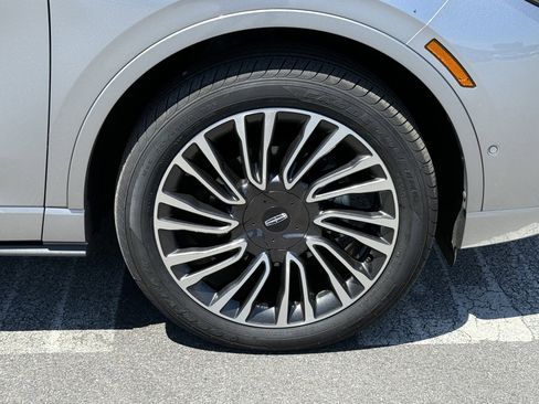 Used 2022 Lincoln Corsair Reserve w/ Equipment Group 201A AWD/4WD image 12