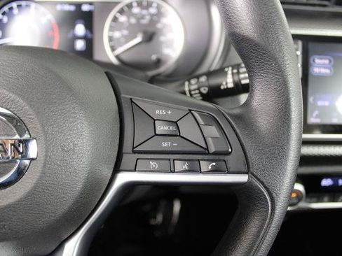Certified 2019 Nissan Kicks SV FWD image 25
