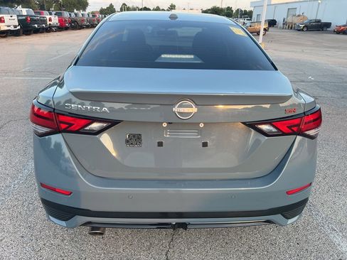 Used 2025 Nissan Sentra SR w/ SR Premium Package FWD image 5