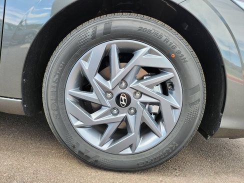 New 2026 Hyundai Elantra Hybrid FWD image 34