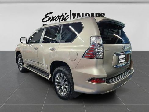 Used 2016 Lexus GX 460 Luxury w/ Preferred Accessory Package image 4