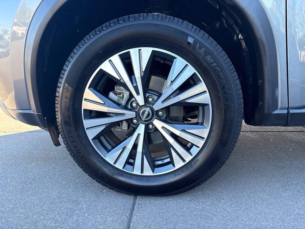 Used 2022 Nissan Rogue SV AWD/4WD image 11