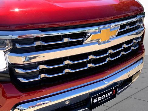 Used 2025 Chevrolet Silverado 1500 LTZ AWD/4WD image 37