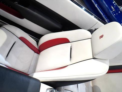 Used 2017 Rolls-Royce Dawn image 32