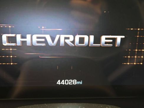 Used 2024 Chevrolet Traverse LS FWD image 11