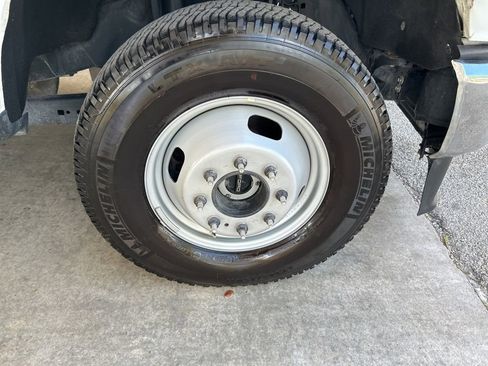 Used 2025 Ford F350 XLT w/ FX4 Off-Road Package AWD/4WD image 25