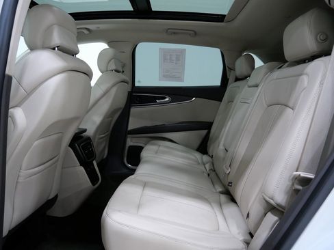 Used 2020 Lincoln Nautilus Reserve w/ Equipment Group 201A image 24