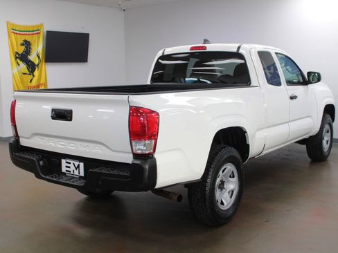 Used 2021 Toyota Tacoma SR image 5