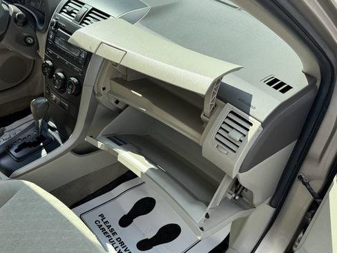 Used 2010 Toyota Corolla LE image 13