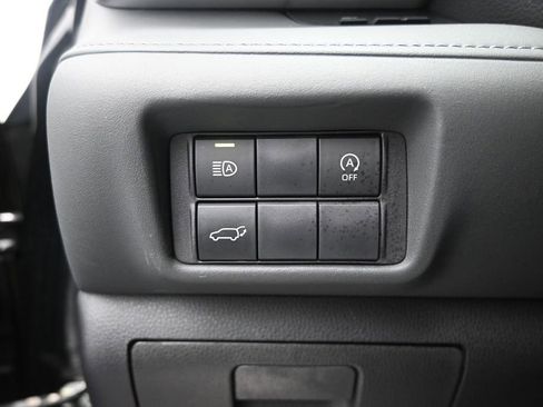 Used 2023 Toyota Highlander XLE AWD/4WD image 34