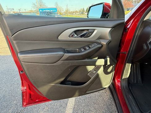 Certified 2021 Chevrolet Traverse LT image 13