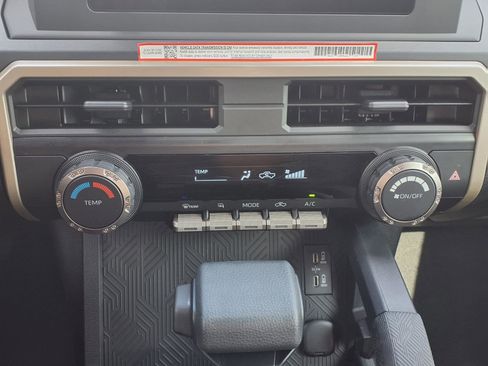 Used 2025 Toyota Tacoma SR image 14