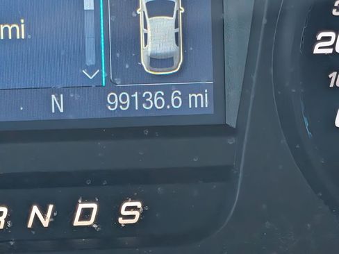 Used 2017 Ford Taurus SE image 18