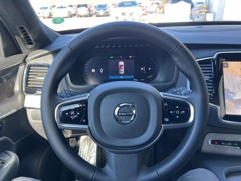 Certified 2025 Volvo XC90 B6 Ultra w/ Lounge Package image 32