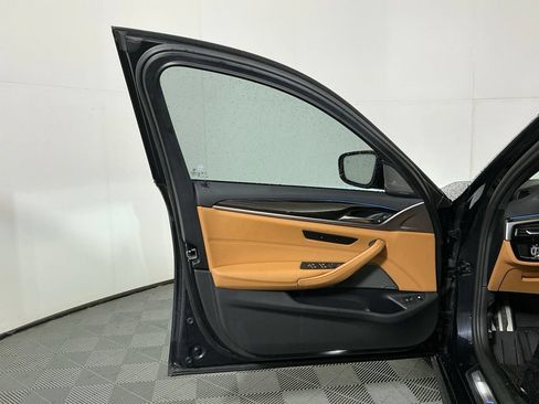 Used 2023 BMW 530e xDrive w/ Premium Package AWD/4WD image 19