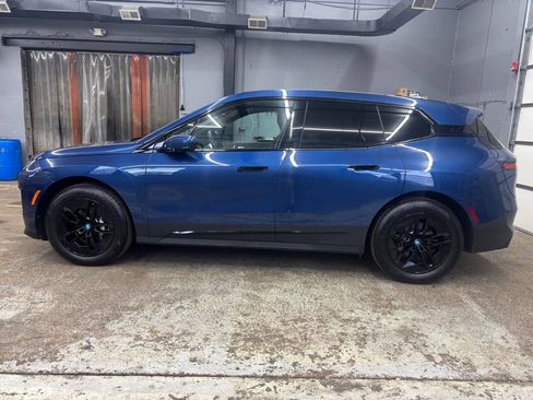 Used 2024 BMW iX xDrive50 w/ Premium Package image 2