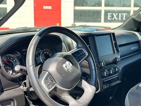Used 2024 RAM 1500 Big Horn image 9