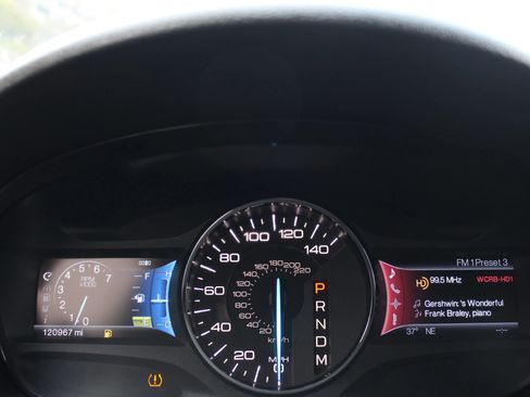 Used 2011 Ford Edge Limited image 25