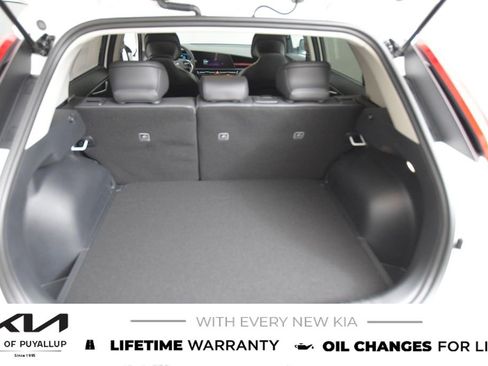 New 2025 Kia Niro EX image 19