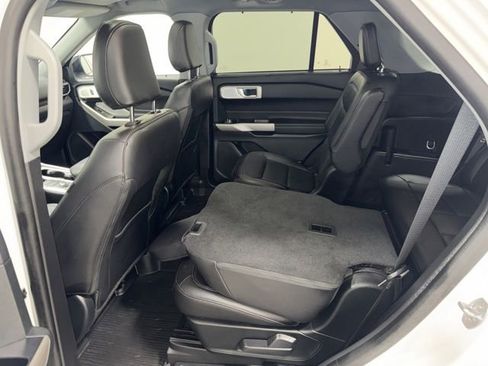 Used 2024 Ford Explorer Limited w/ Limited Technology Package AWD/4WD image 30