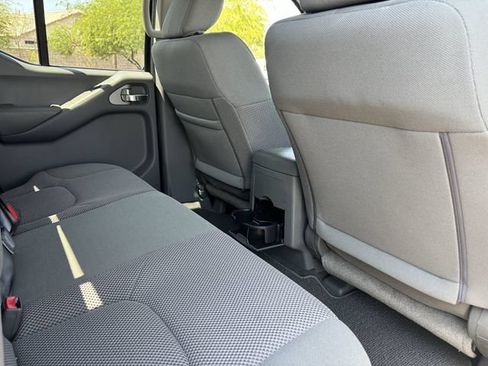 Used 2020 Nissan Frontier SV w/ Midnight Edition Floor Mats AWD/4WD image 13