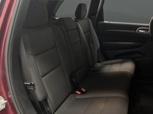 Used 2019 Jeep Grand Cherokee Laredo AWD/4WD image 24