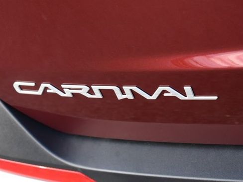 New 2026 Kia Carnival EX FWD image 18