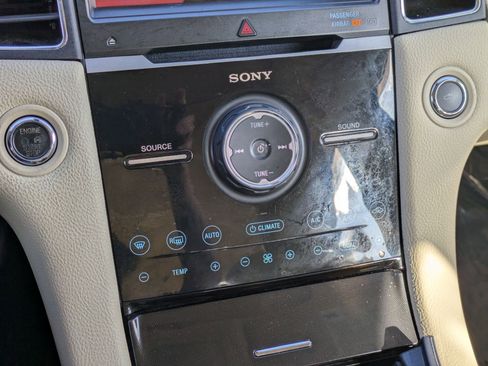 Used 2013 Ford Taurus Limited image 21