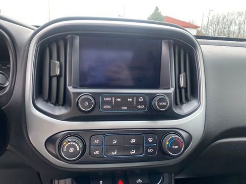 Used 2015 Chevrolet Colorado LT image 12