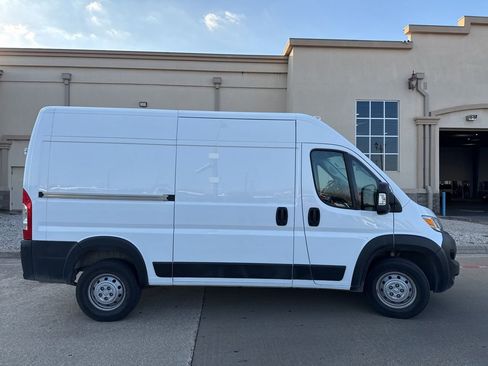 Used 2023 RAM ProMaster 2500 image 15