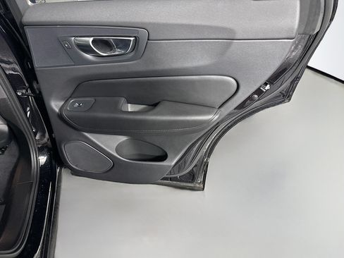Used 2025 Volvo XC60 B5 Plus AWD/4WD image 28