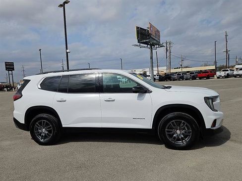 Certified 2026 GMC Acadia Elevation FWD image 6