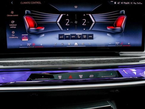 Used 2025 BMW 740i xDrive image 27