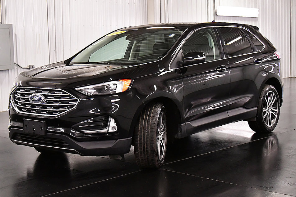 Used 2024 Ford Edge Titanium AWD/4WD image 3
