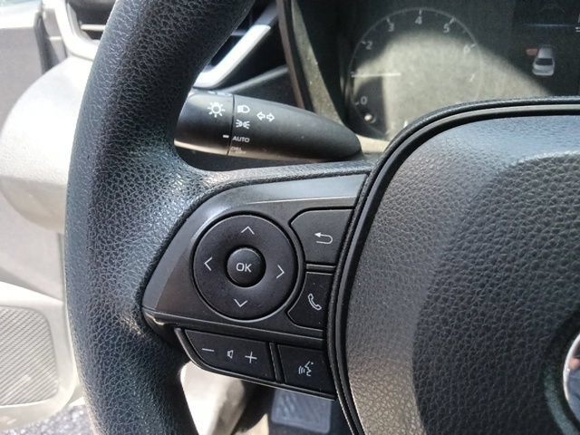 Used 2023 Toyota Corolla LE FWD image 17