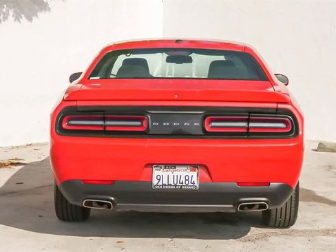 Used 2021 Dodge Challenger SXT image 8