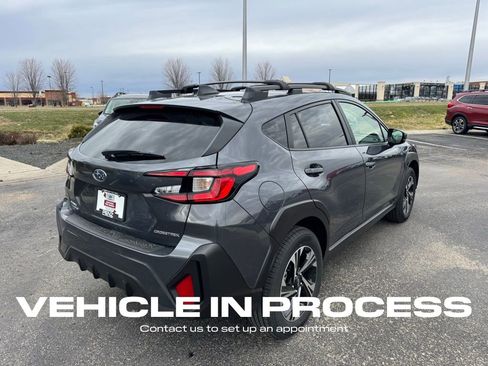 Used 2024 Subaru Crosstrek 2.0i Premium image 3
