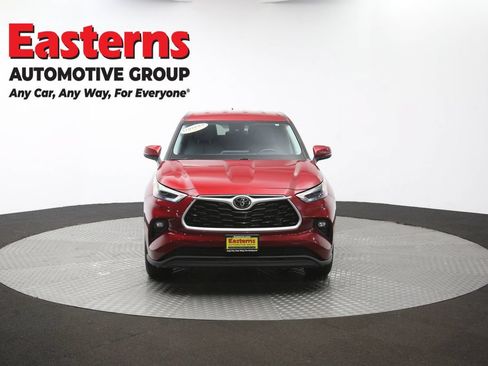 Used 2023 Toyota Highlander LE AWD/4WD image 53
