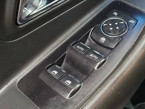 Used 2019 Ford Taurus Limited FWD image 27