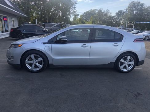 Used 2014 Chevrolet Volt FWD image 20