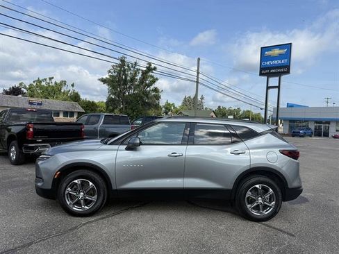 Used 2023 Chevrolet Blazer LT w/ Convenience Package image 3