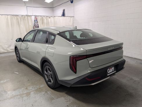 Used 2025 Kia K4 FWD image 9