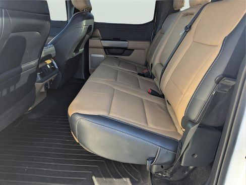 Used 2021 Ford F150 Lariat image 13