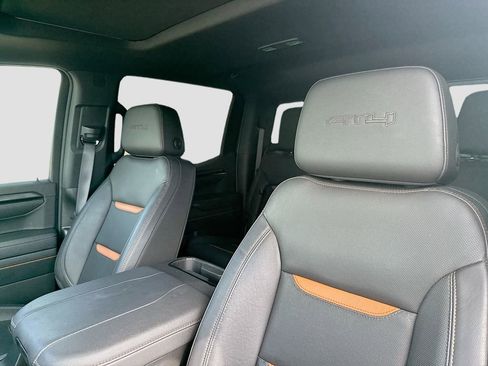 Used 2025 GMC Sierra 1500 AT4 w/ AT4 Premium Package AWD/4WD image 13