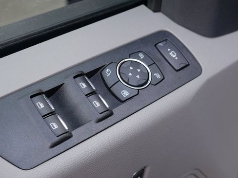 Used 2022 Ford F250 XLT w/ XLT Premium Package image 13