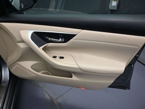 Used 2016 Nissan Altima 2.5 SL w/ 2.5 Technology w/LED Package FWD image 30
